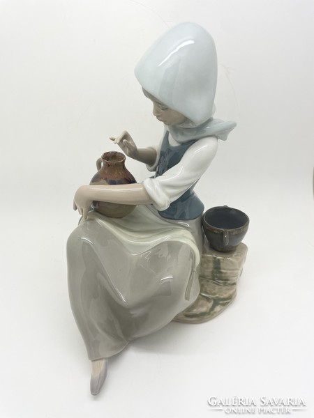Lladro Spanish porcelain figurine girl with scarf and jugs 22cm
