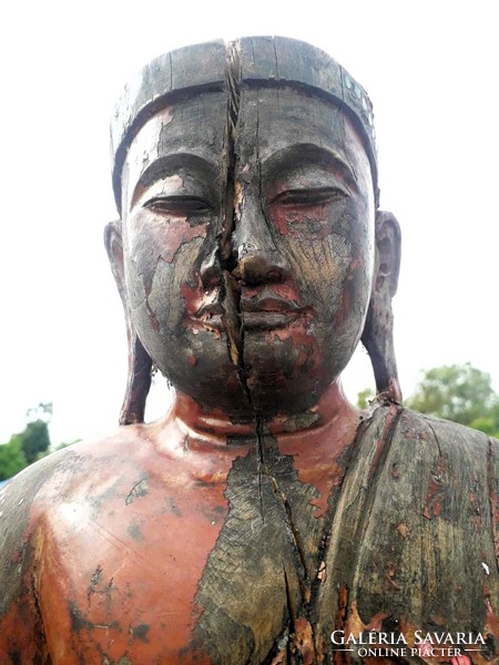 Antik fa szobor - Buddha.