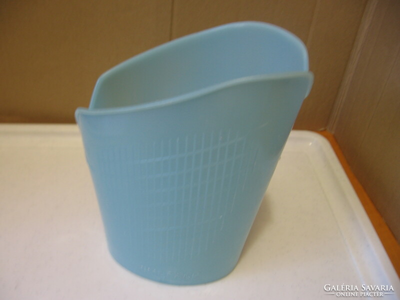 Retro thimopack blue milk bag holder