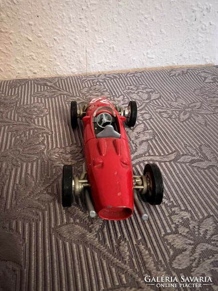 Ferrari 156 F1 1961 1:35 Shell autó