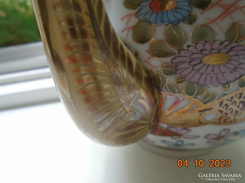 Antique Kutan spout with rich gilding, life and landscapes in extremely fine eggshell porcelain
