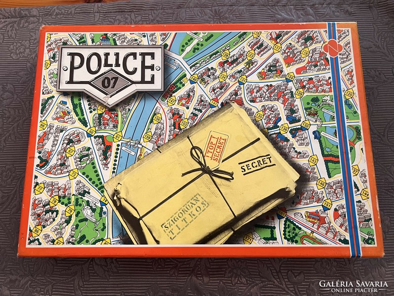 Retro police board game - novoplast