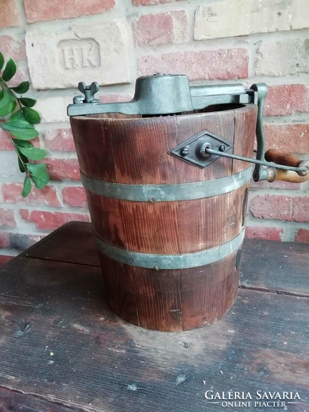 Ice cream maker, early 20th century, marked alexanderwerk 3 wood and cast metal hand drive