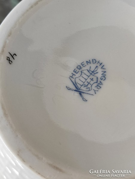 Közepes méretű Viktória mintás herendi porcelán váza tökéletes állapotban