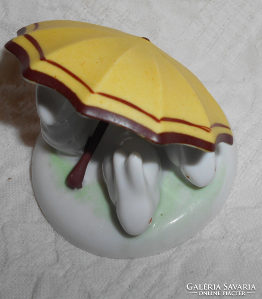Hollóháza small hand-painted porcelain bunny figure with an umbrella