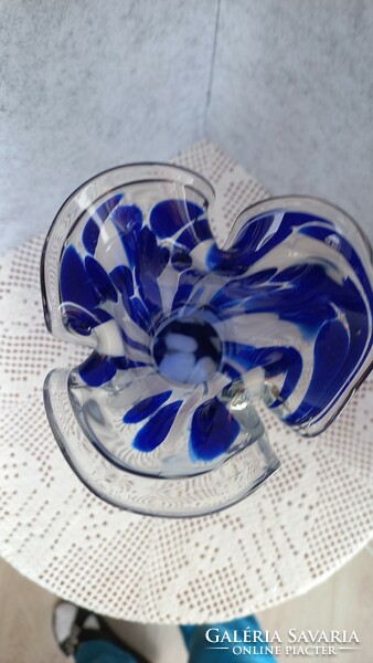 Vintage Murano multi-layered glass vase with continuous pattern, petal-shaped opening, 26 x 10 cm