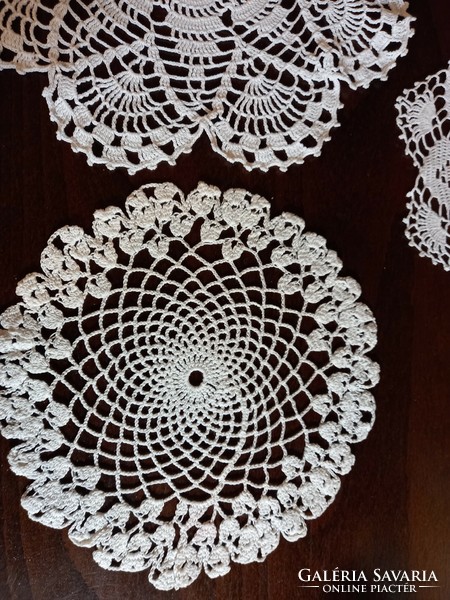 Lace tablecloths 1