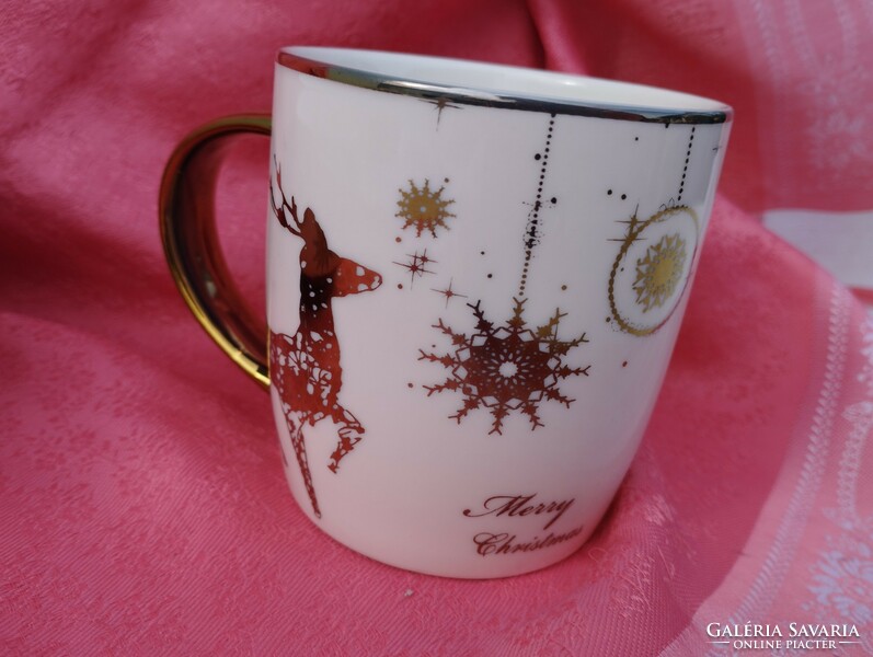 Porcelain mug and muesli bowl with Christmas pattern