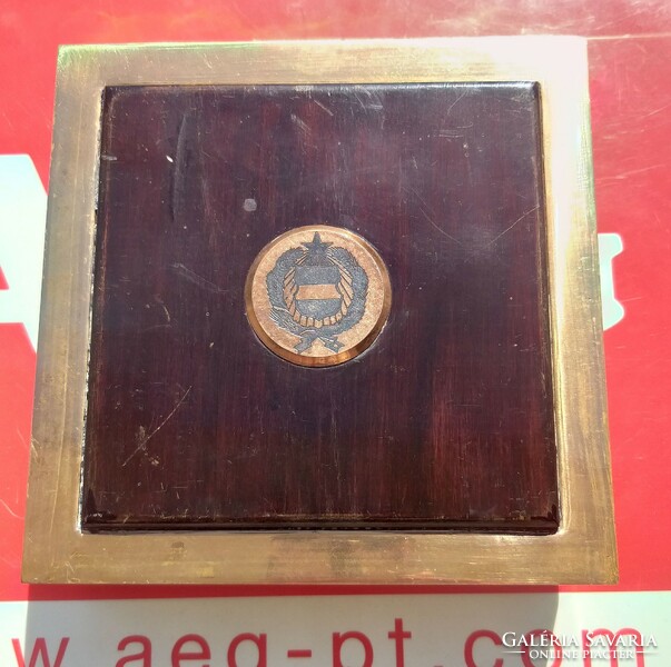 Zsűrizett retro iparművész réz bronz fa doboz rendőrség police bm  katona jelvény kitüntetés tárca