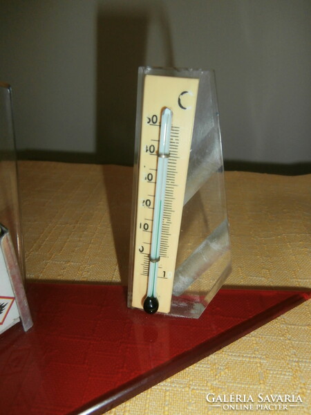 Plexi hőmérő- gyufa tartó