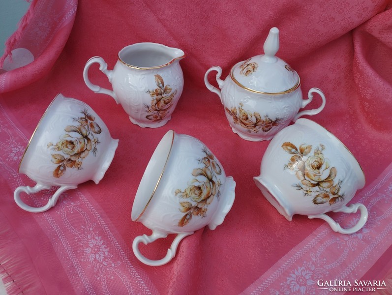 Beautiful porcelain pieces, sugar bowl, spout, cup