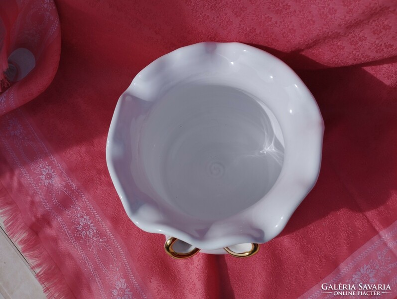 Beautiful white porcelain bowl, gold bow
