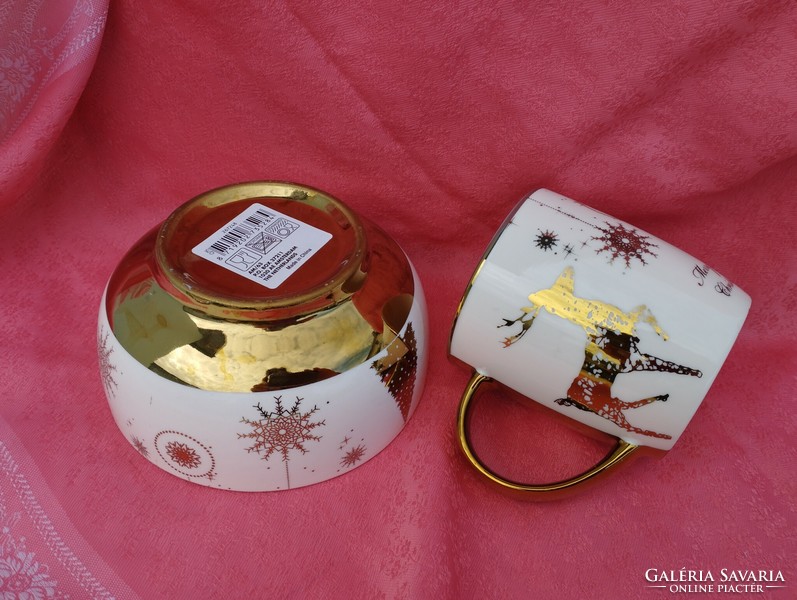 Porcelain mug and muesli bowl with Christmas pattern