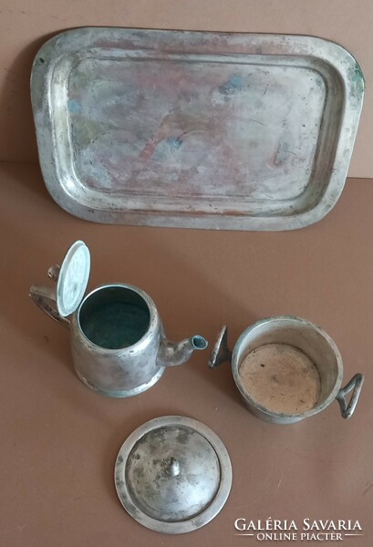 Art-deco tea set negotiable.