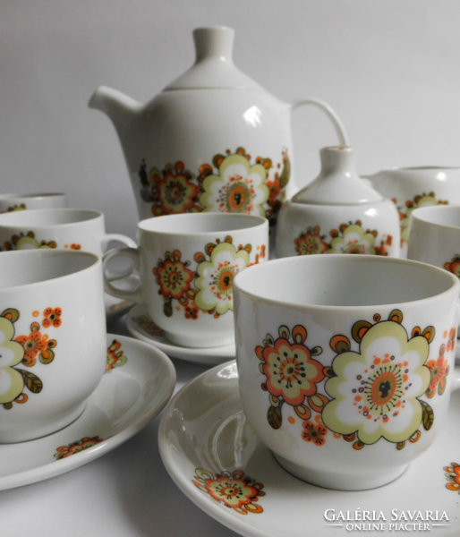 Alföldi bella coffee set with a popular retro pattern