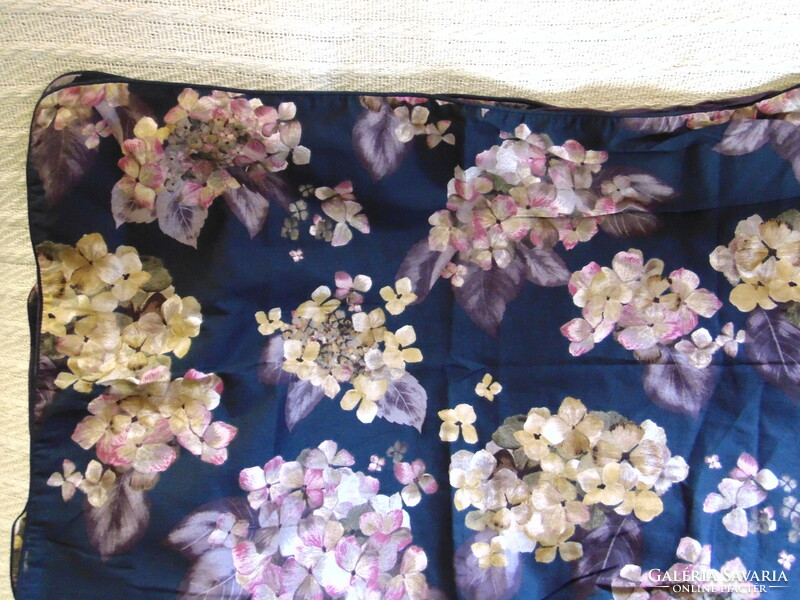 Dreamy hydrangea cotton bedding set