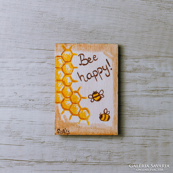 Painted refrigerator magnet - bee