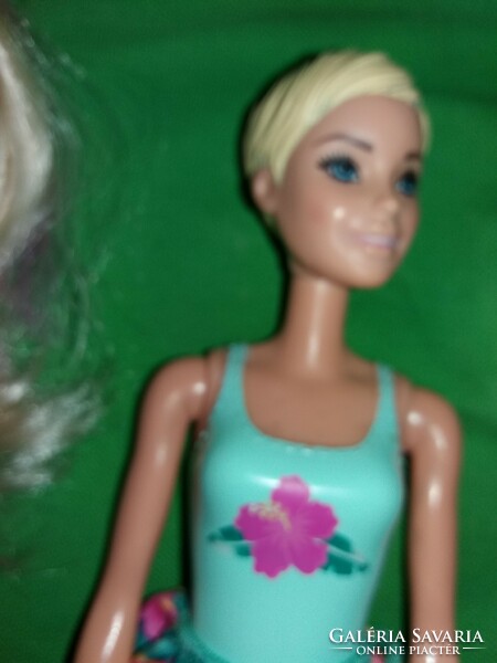 Gyönyörű 2019 Mattel Color Reveal Fashion Barbie baba levehető parókával a képek szerint BrÚ 7.