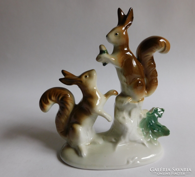 Lippelsdorf figure - squirrels