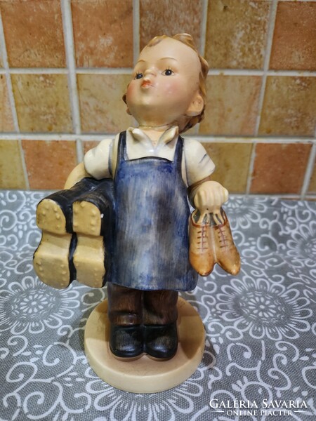 Hummel antique shoe boy 16.5 cm