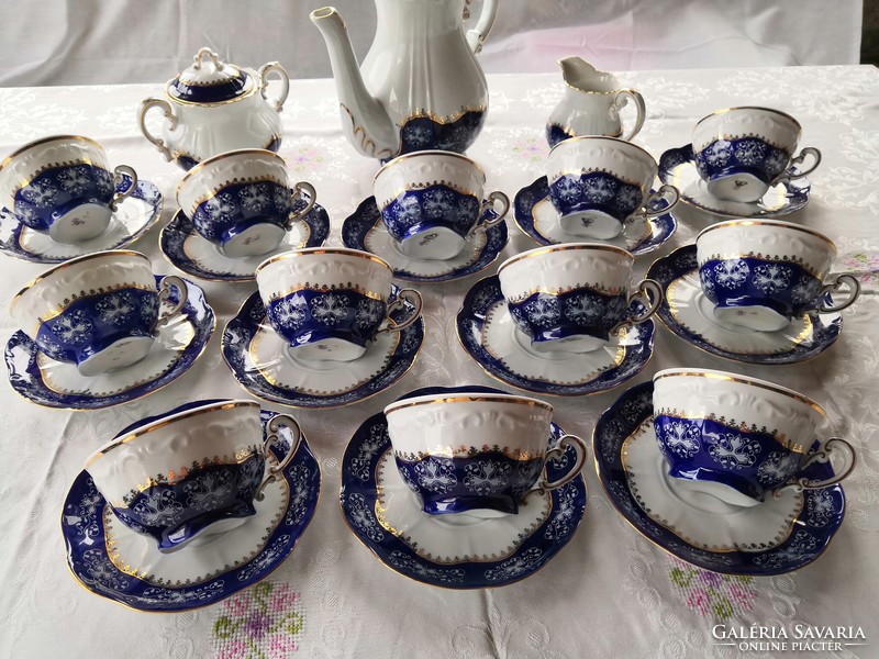 Flawless! New 12 place setting Zsolnay pompadour 2. Tea set