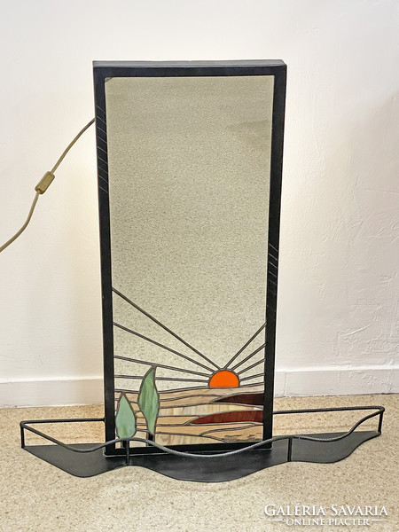 Extra exciting, sunlit retro wall mirror with shelf