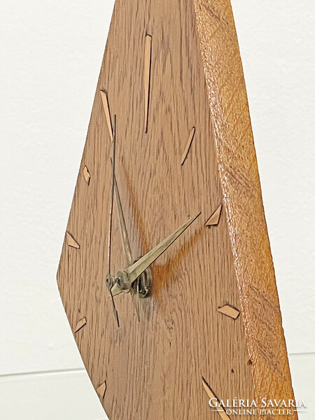 Extra mid-century modern table clock