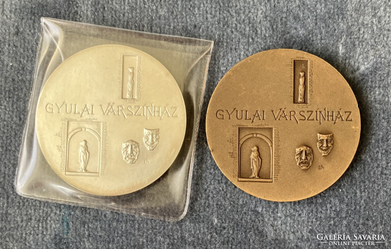 András Lapis: silver and bronze commemorative medals of the Gyula Castle Theatre