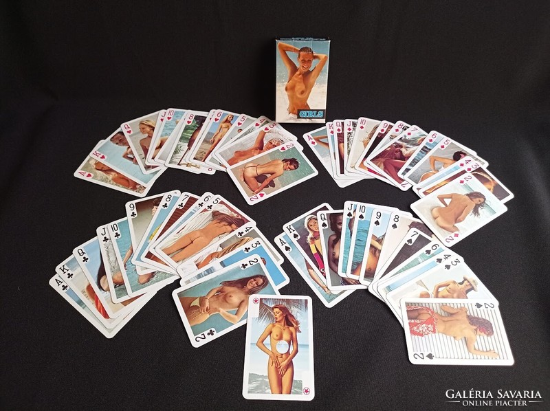 Erotikus női akt póker, römi kártya