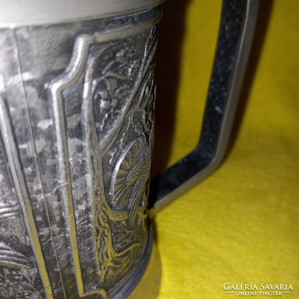 Marked with a hunting scene, zinn (tin) beer mug, beer mug.