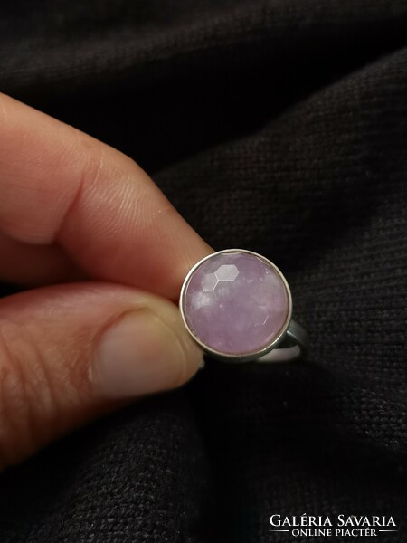 Unique pale purple amethyst ring