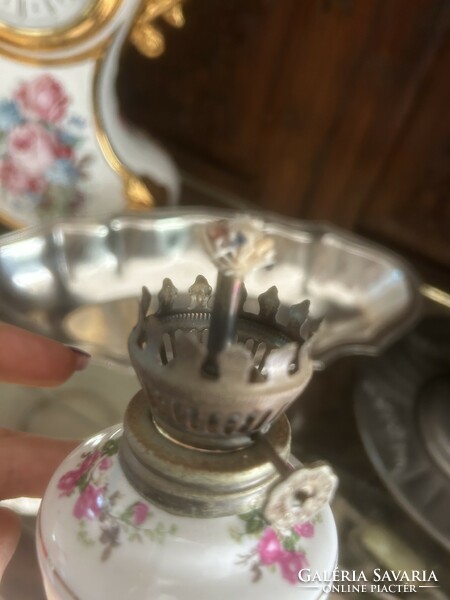Porcelain kerosene lamp with 2 wicks