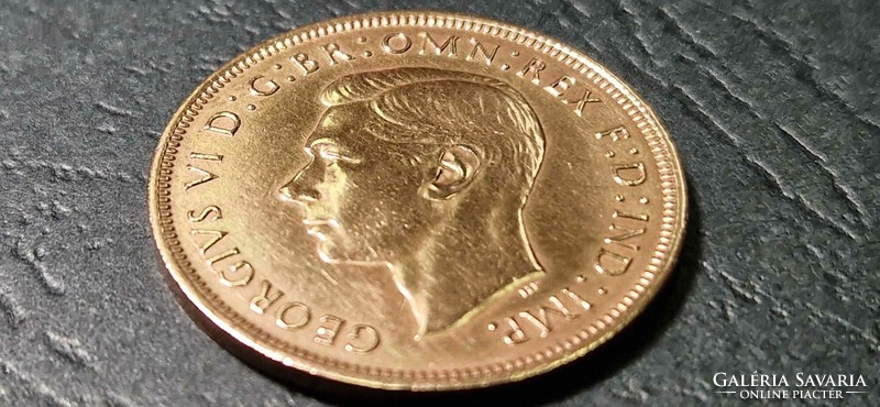 England 1 penny 1944.