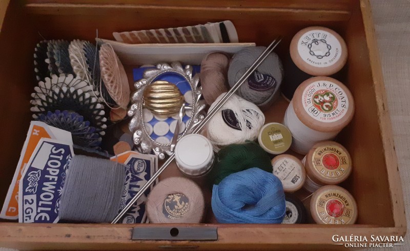 Openable multi-level sewing box with accessories in old preserved condition