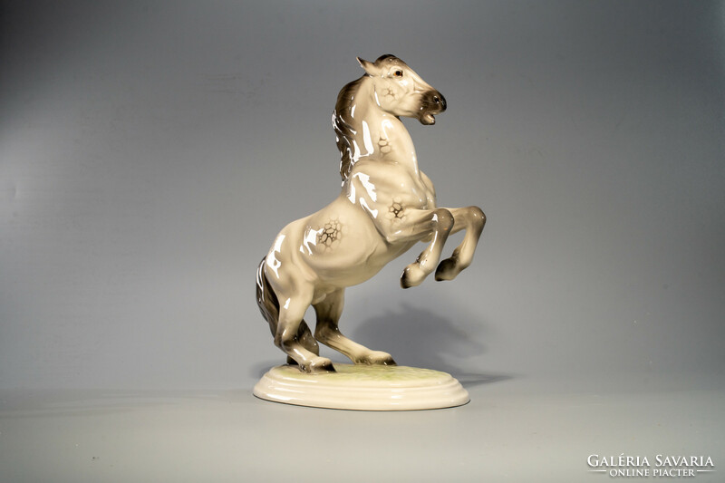 Rudolf chocholka - climbing horse - porcelain