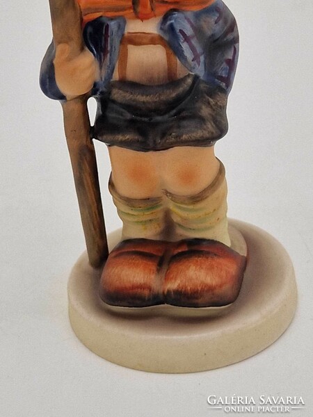 Hummel Goebel porcelán figura TMK3 16 Little hiker túrázó fiú