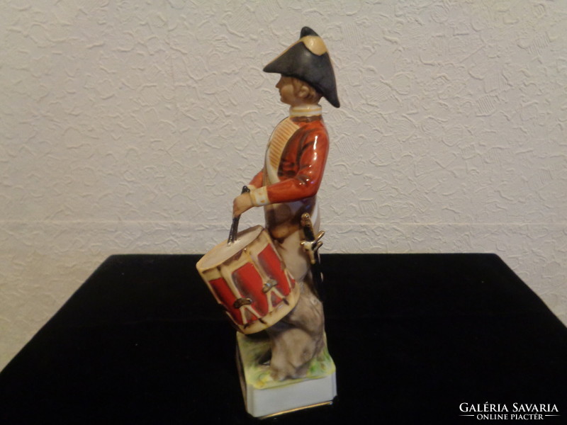 English porcelain soldier collection, 5 pieces, marked mr. With marking, they are 20 cm high