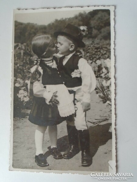 D198836 Székely boy and girl in folk costume - photo by István Kovács of Székelyudvarhely, 1940's