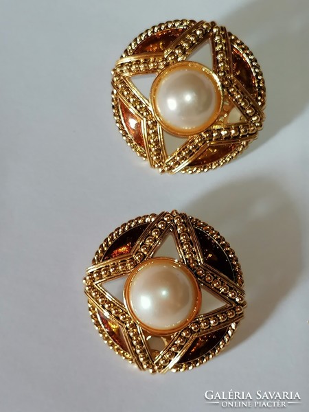 Retro golden clip with white pearl 112