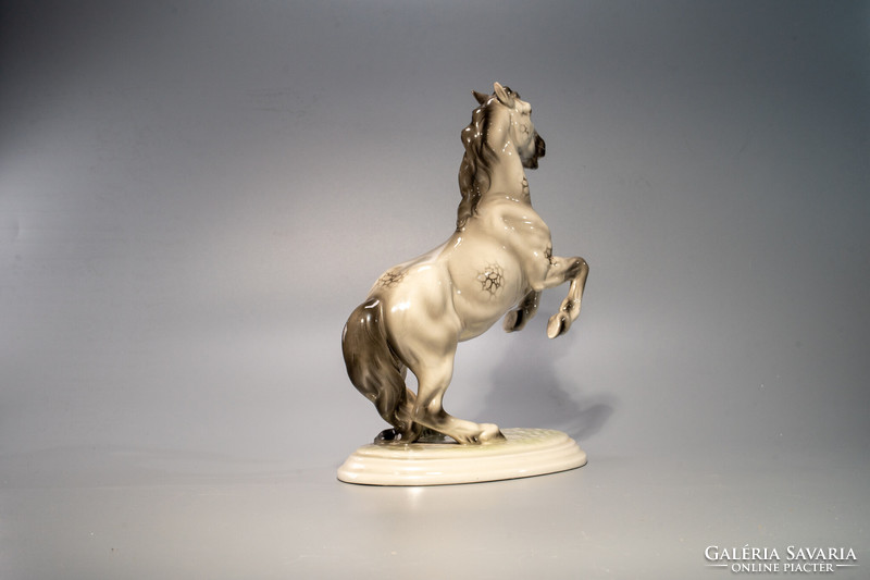 Rudolf chocholka - climbing horse - porcelain
