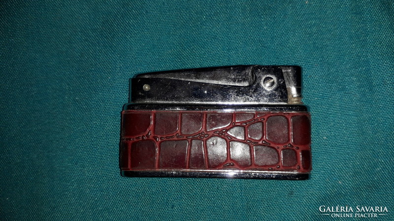 Old colibri gilded - crocodile skin coated metal case lighter as shown in the pictures