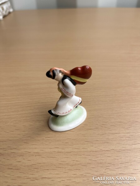 Herendi Miniatűr Porcelán Fiú Szív alakú Batyuval A57