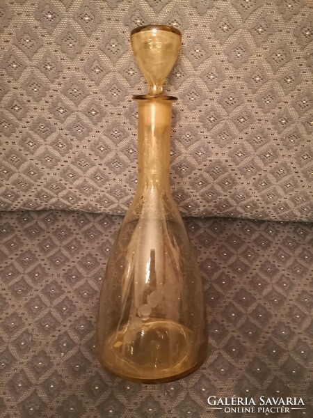 Antik, gravírozott és metszett szakított üveg