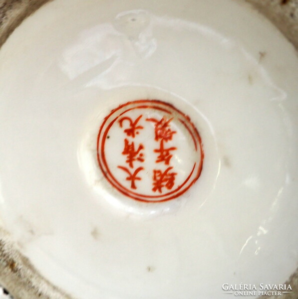 Kínai porcelánváza
