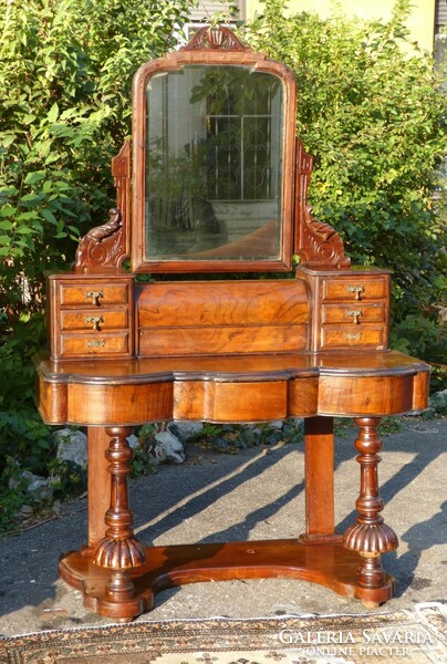 Antique table, mirror / toilet.