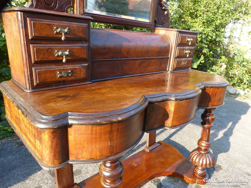 Antique table, mirror / toilet.