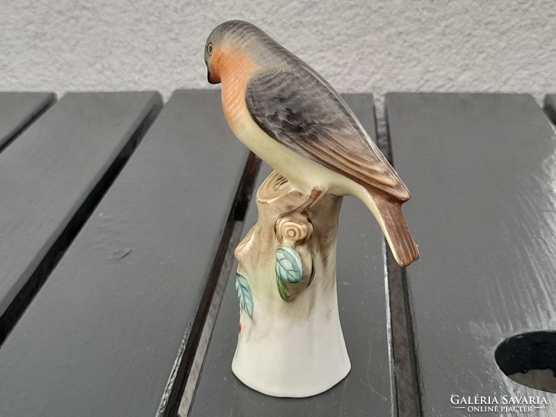 HUF 1 beautifully painted bird from Herend