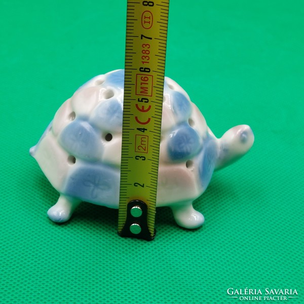 Autumn tailor Antonia Aquincum aquazur turtle figure