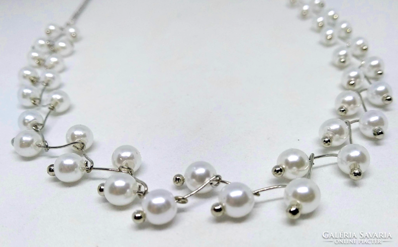 White tekla pearl necklace 47