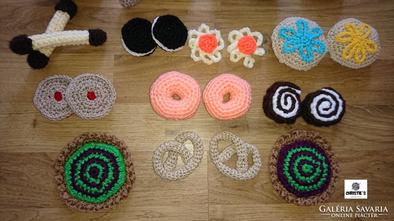Crochet toy cake package